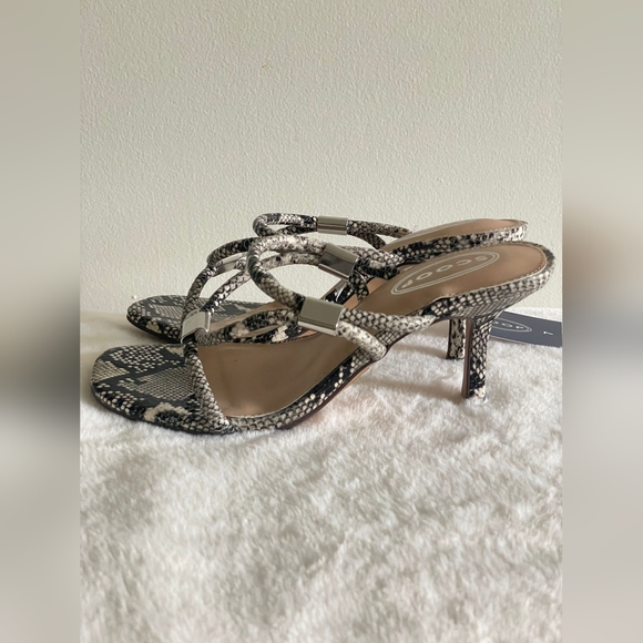 Scoop NYC Snakeskin Patterned Heels - Picture 7 of 10